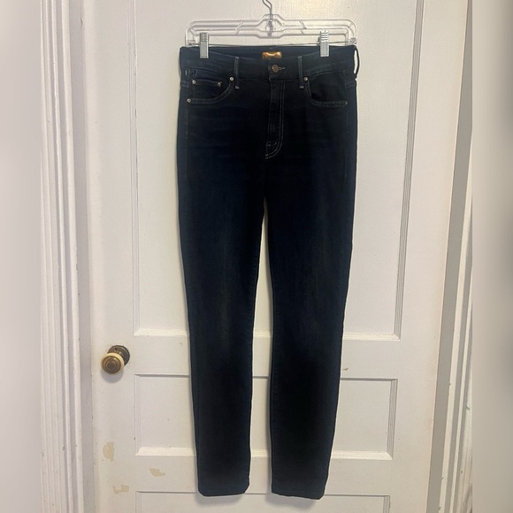 Mother Denim High waisted Looker Skinny Jeans Coffee, Tea, or Me? Size 27 $220 - Picture 2 of 7